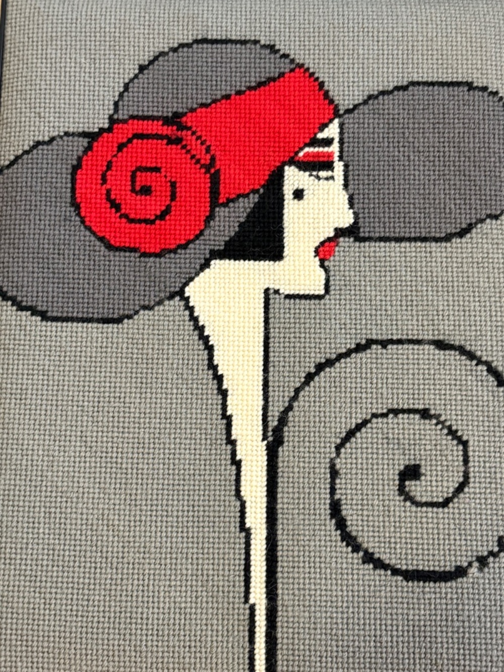 Vintage Framed Art Deco Style Needlepoint – "Lady in Red Rose Hat" - Picture 2 of 6